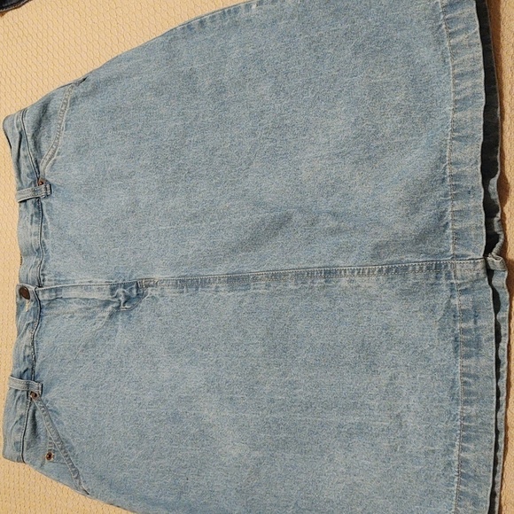 Bill Blass 90s Women's Denim Skirt - Picture 2 of 7